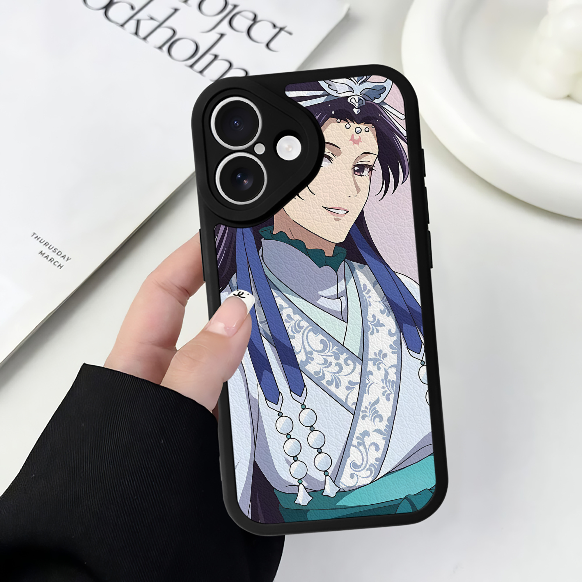 薬屋のひとりごと The Apothecary Diaries 【iPhone 16シリーズ対応】シリコンスマホケース（レザー調） 材質：シリコン